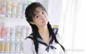 情深淺淺倆依依